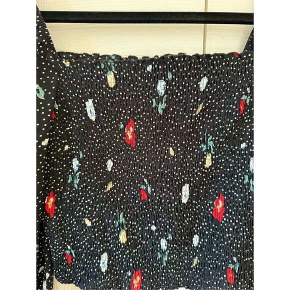 NWOT Abercrombie & Fitch Smocked Puff Long Sleeve Floral Crop Top SMALL - Picture 4 of 6